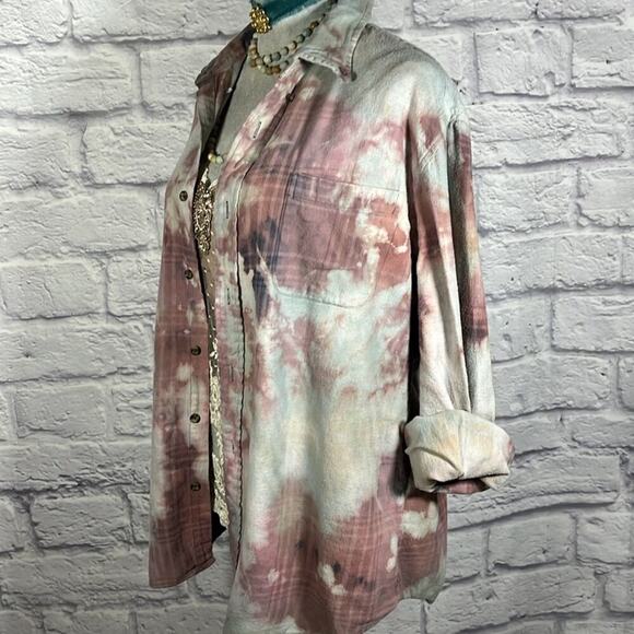 Reworked/upcycled flannel shirt - Picture 4 of 7